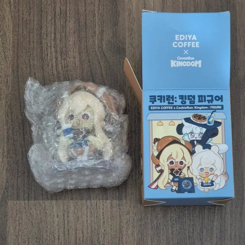 [BUNJANG] Cookie Run Kingdom Ediya Collaboration Saint Honoré Flavor Figure (Sealed) / 쿠키런 킹덤 이디야 콜라보 생토노레맛 피규어 미개봉