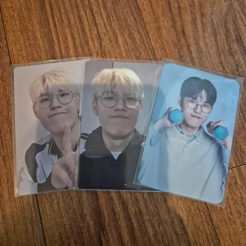 [BUNJANG] T1 Faker Bundle Photocards with Black T1 Case / T1오너 포카일괄