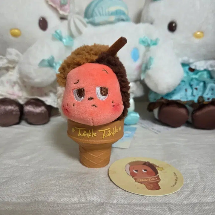 [BUNJANG] POP MART Twinkle Twinkle Moon Gelato Doll Keychain / 팝마트 작은별 트윙클 트윙클 문 젤라또 인형 키링