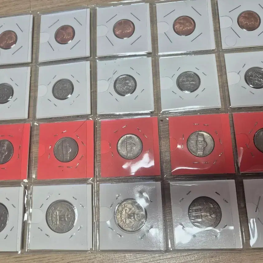 [BUNJANG] United States Coin Set (32 pieces) / 미국 동전 세트(32)