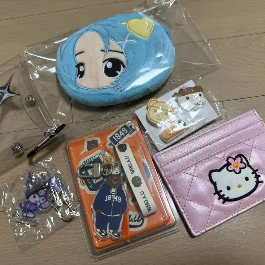 [BUNJANG] Hello Kitty 50th Anniversary Quilting Card Holder/Pouch/Keychain/Badge Set / 헬로키티 50주년 퀼팅 카드지갑/인형 파우치/키링/뱃지 세트