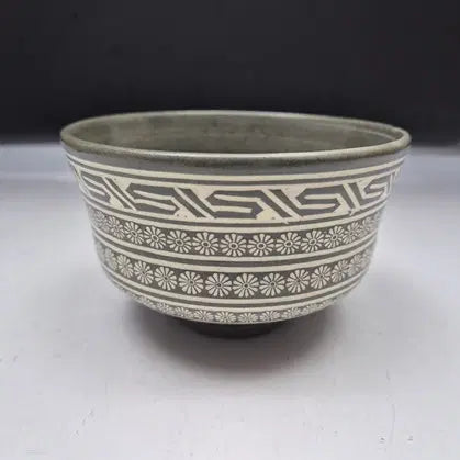 [BUNJANG] Yoo Chang-gon Celadon Inhwamun Buncheong Guiyal Dawon Tea Bowl / 서창 유창곤선생 - 인화문분청귀얄다완/