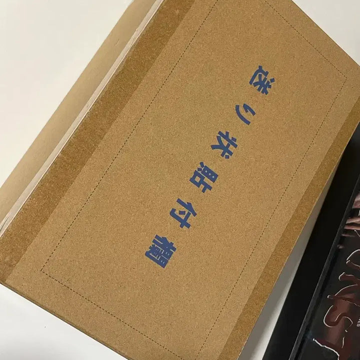 [BUNJANG] Attack on Titan Levi Eren Look Up Set (Sealed POB) / 진격의거인 진격거 리바이 에렌 룩업 세트 (미개봉 특전ㅇ)