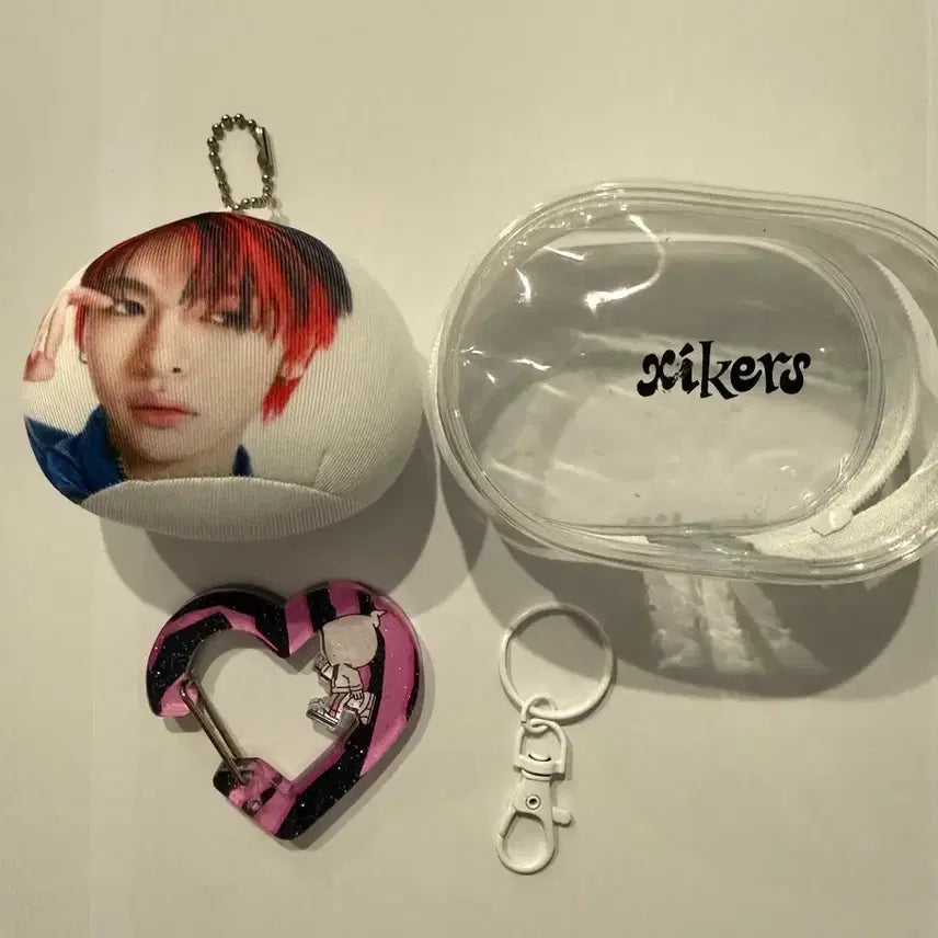 [BUNJANG] XIKERS Keychain Set (Squishy Keychain + Carabiner Keychain) / 싸이커스 키링 세트(말랑이키링+카라비너키링)