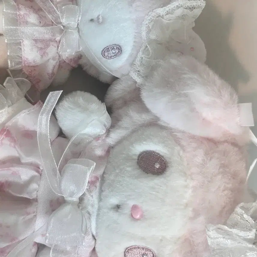 [BUNJANG] Sanrio My Melody Shiroyukihime Mascot Plush Keychain / 마이멜로디 시로이치고 마스코트 인형 키링 산리오