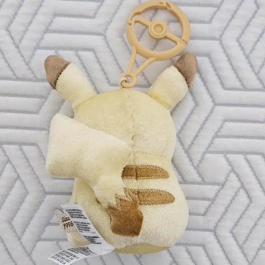 [BUNJANG] Pokemon Pikachu Plush Keychain 30th Anniversary / 포켓몬스터 피카츄 봉제 인형 키링 30주년 기념
