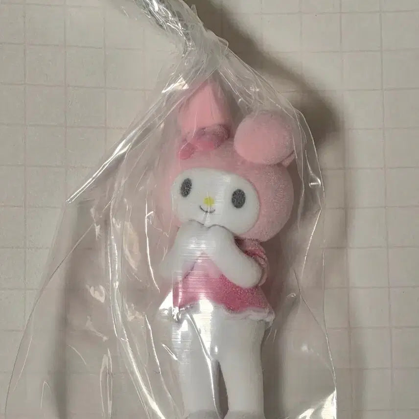 [BUNJANG] Sanrio My Melody Fluffy Doll Head Gacha Keychain / 산리오 마이멜로디 플로키 인형탈 가챠 키링 미개봉