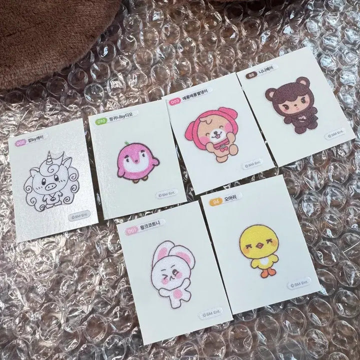 [BUNJANG] EXO Lay Hypber + Badge + Ddibo Set / EXO lay(밥) 히퍼 + 배지 + 띠부실(밥) 세트로 팔아요