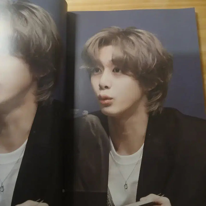[BUNJANG] MONSTA X Hyungwon Photobook / 몬엑 형원 사진첩 팔아요