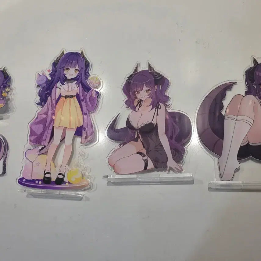 [BUNJANG] Stellive Sakihane Fuya Acrylic Stand &amp; Corotto Bundle Set / 일괄)스텔라이브 사키하네 후야 아크릴 스탠드 코롯토 판매 비공식