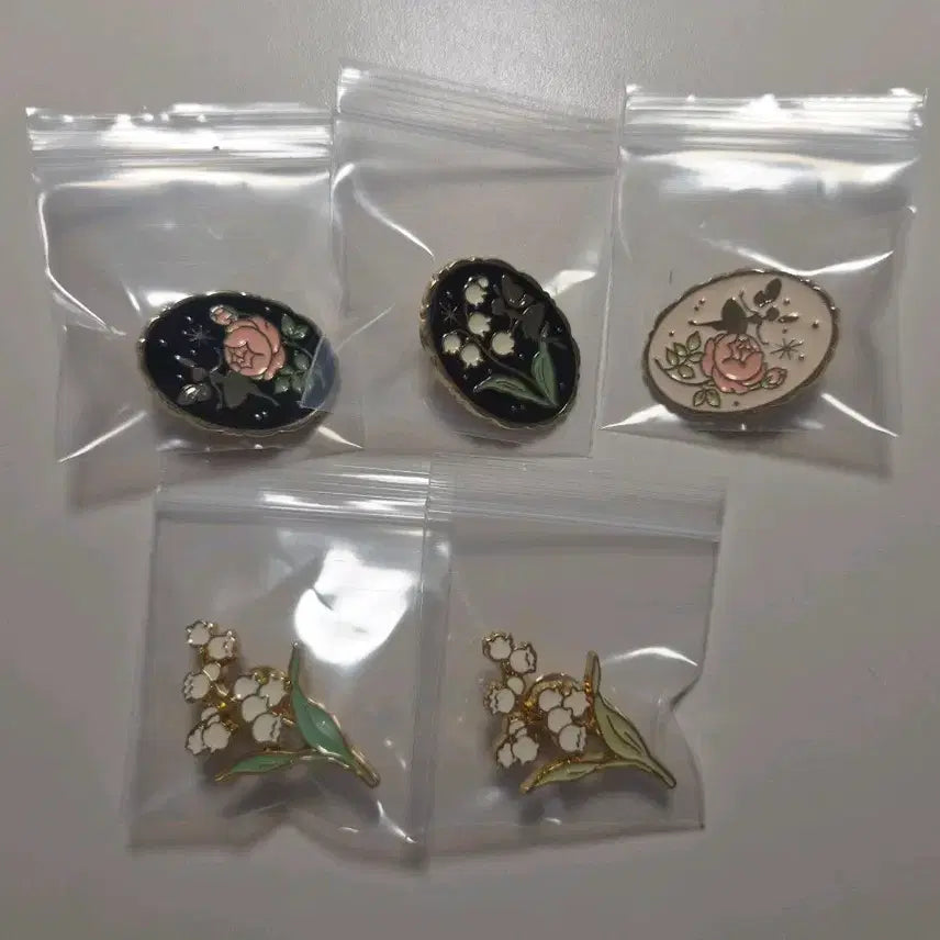 [BUNJANG] Lily of the Valley Fairy Badge Set / 은방울꽃 요정 뱃지 세트