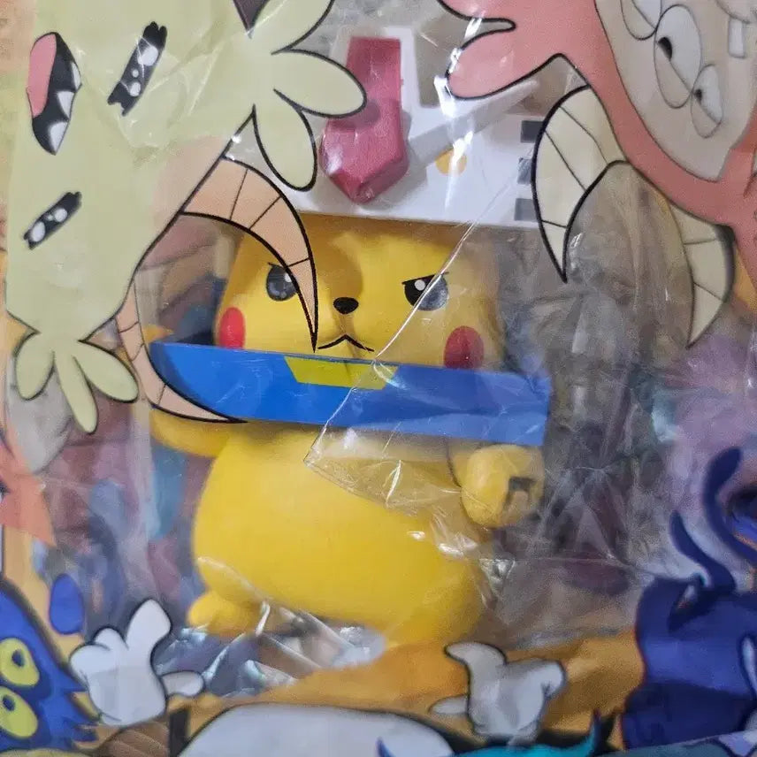 [BUNJANG] Pokemon Pikachu Charizard Gundam Transformable Mech Figure / (새상품) 포켓몬스터 피카츄 파이리 건담 변신 메카 피규어