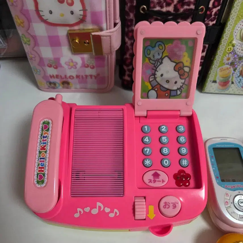 [BUNJANG] Lot of Vintage Sanrio Kitty Angel Phone, Compacts, and Other Junk Toys / [일괄로만판매] 고전완구 키티 엔젤폰 신쌍공 컴팩트 등 정크품