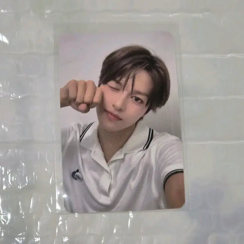 [BUNJANG] VAYONN Teru Daily Fan Meeting Studio Photocard / 베이온 VAYONN 일일팬매 공방 포카 테루