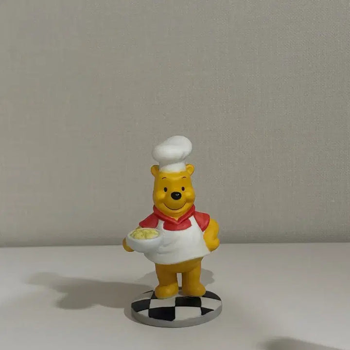 [BUNJANG] Disney Winnie the Pooh Chef Figurine / 곰돌이 푸 셰프 피규어