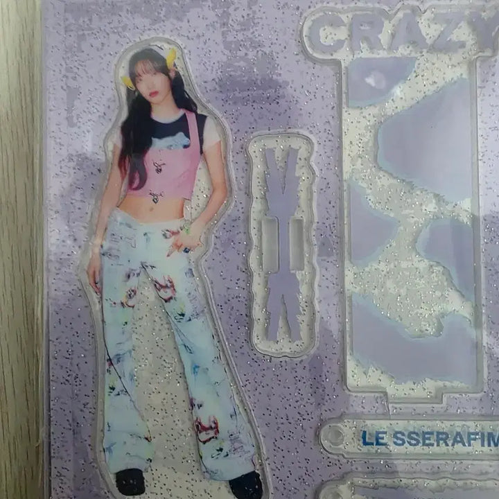[BUNJANG] LE SSERAFIM Kazuha Acrylic Stand / [B06] 르세라핌 카즈하 아크릴 스탠드