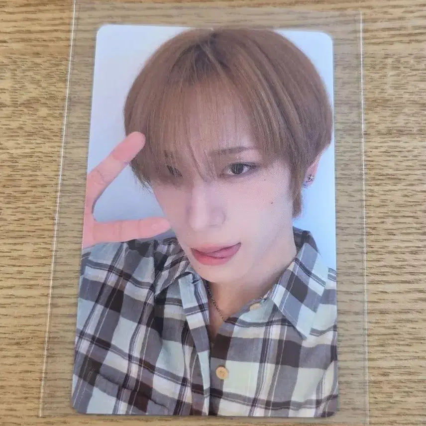 [BUNJANG] XLOV Tokyo Concert Random Photocard Haru / 엑스러브 XLOV 도쿄콘서트 랜덤포카 하루