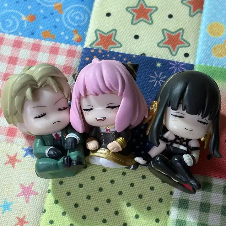 [BUNJANG] Spy x Family Shoulder Gacha Figures Bundle (Loid, Anya, Yor) / 스파이패밀리 어깨쿵 가챠 피규어 로이드, 아냐, 요르 3종 일괄 판매