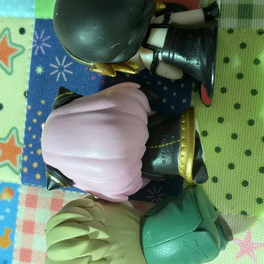 [BUNJANG] Spy x Family Shoulder Gacha Figures Bundle (Loid, Anya, Yor) / 스파이패밀리 어깨쿵 가챠 피규어 로이드, 아냐, 요르 3종 일괄 판매