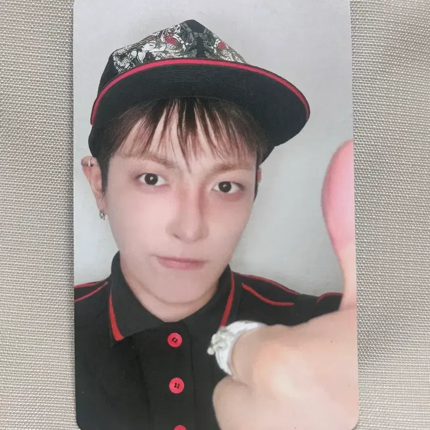 [BUNJANG] ATEEZ Japan BAD Chairman POB Hongjoong Photocard / 에이티즈 일본BAD 회장 특전 홍중 포토카드