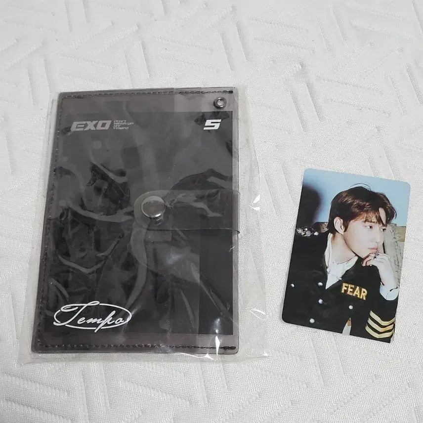 [BUNJANG] EXO SUHO Tempo Passport Wallet + Photocard / EXO 수호 템포 여권지갑 + 포토카드