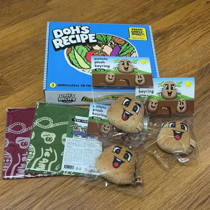 [BUNJANG] EXO D.O. DO KYUNGSOO Membership Kit KongKongPangPang Potato Keyring Bandana Bundle Set / 엑소 디오 도경수 멤버십 키트 콩콩팡팡 감자 키링 반다나 일괄