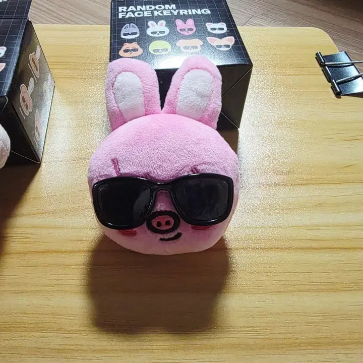[BUNJANG] Stray Kids Run It Japan MD Dwaekki Keyring / 런잇 일본MD 돼끼 페이스 키링