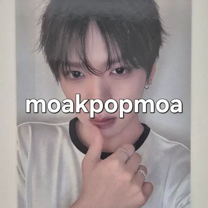 [BUNJANG] THE BOYZ Hyun-jun Official Photocard / 누에라 현준 공방 포카 양도 판매 wts sell exe