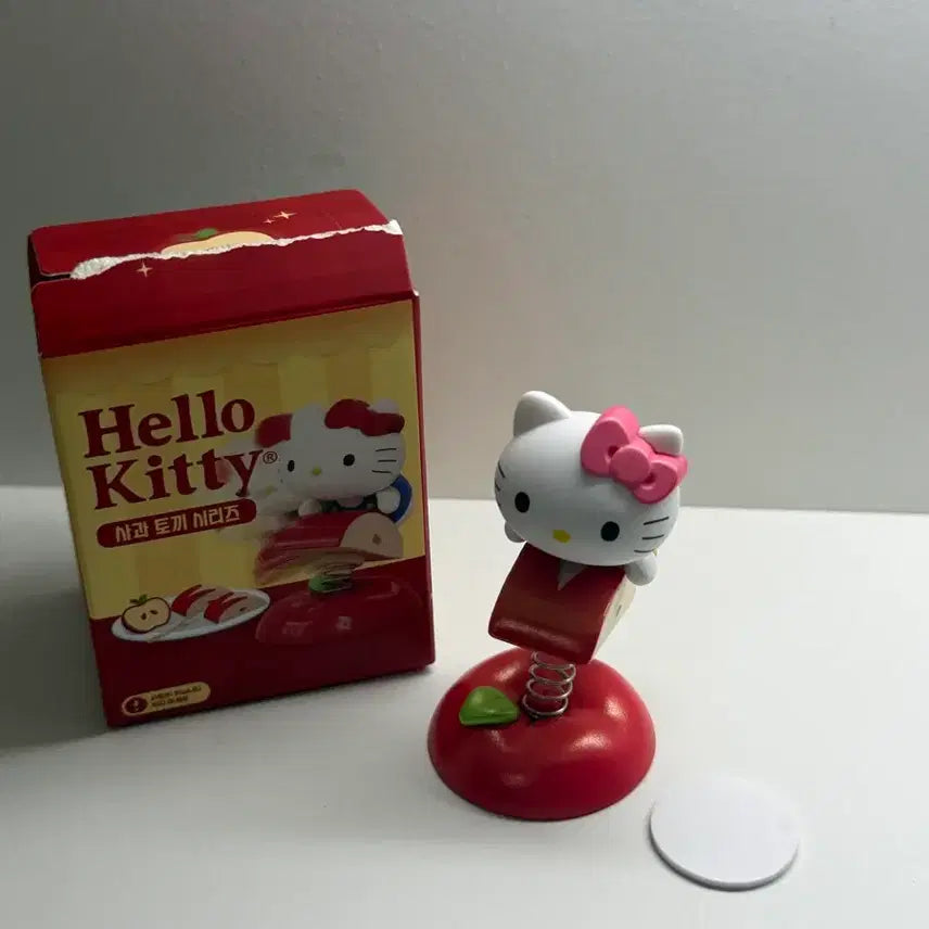 [BUNJANG] Hello Kitty Apple Rabbit Series Figure / 헬로키티 사과 토끼 시리즈 피규어