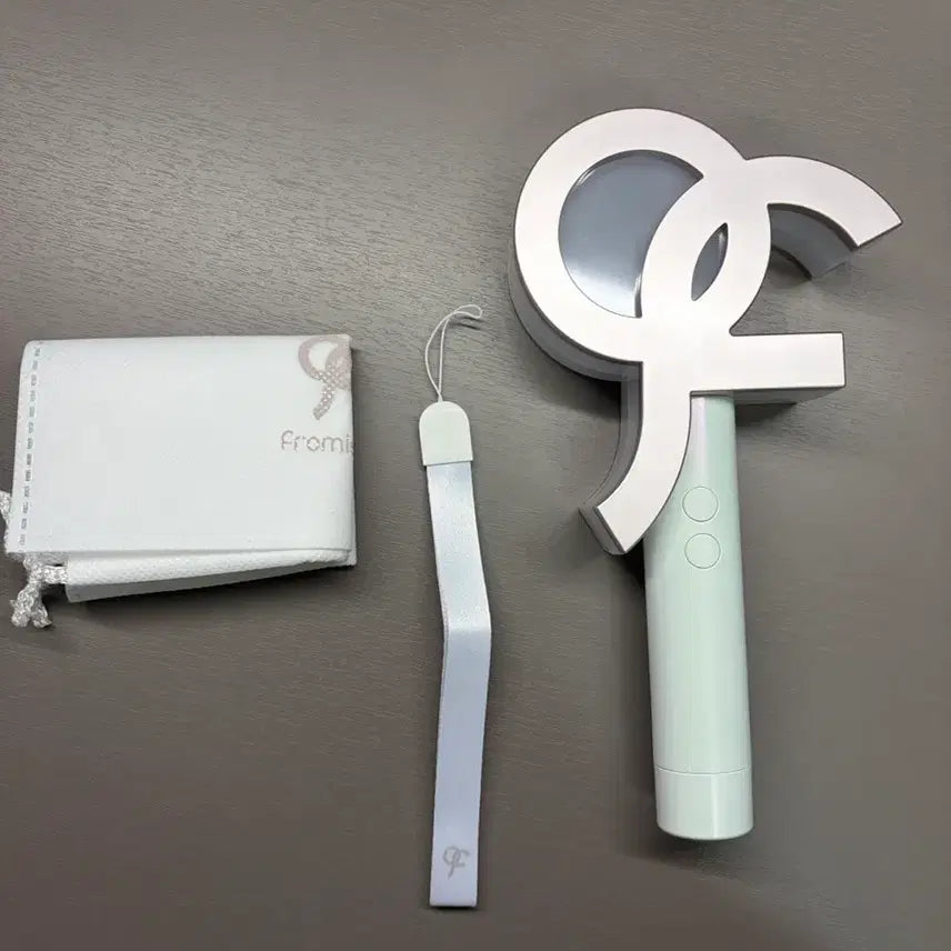 [BUNJANG] fromis_9 Lightstick Version 1 / 프로미스나인 응원봉 ver.1