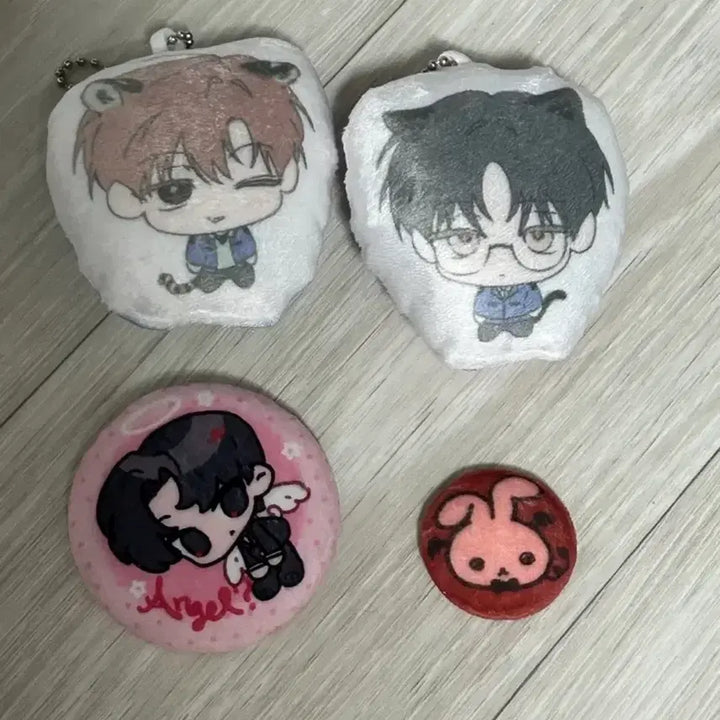 [BUNJANG] Gwaedam Chulgeun (Choi Yo-won, Kim Sol-eum) Cushion Badge Bundle Set / 괴담출근 괴출 최요원 김솔음 쿠션 뱃지 일괄