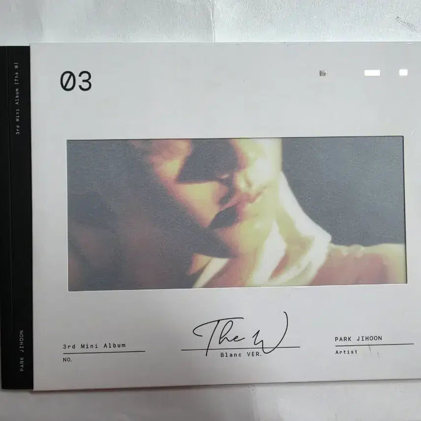 [BUNJANG] Park Jihoon Mini Album Vol. 3 THE W Blanc Version Album / 박지훈 미니3집 THE W 블랑버전 하자/오염 앨범