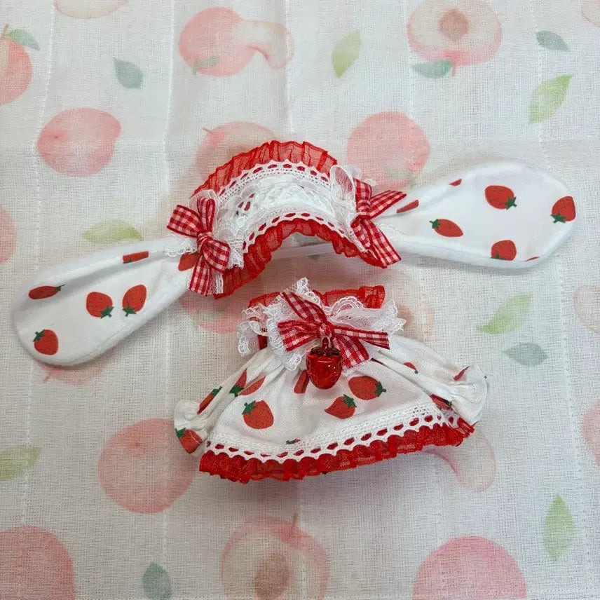 [BUNJANG] Hyeine Closet Garden Farm Strawberry 10cm Doll / 혜니네옷장 가든팜 딸기 10깅 10cm