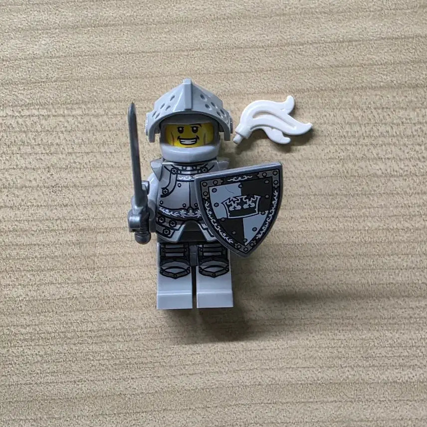 [BUNJANG] LEGO Minifigures Series 9 Castle Hero Knight / 레고 미니피규어 시즌 9 캐슬 영웅 기사