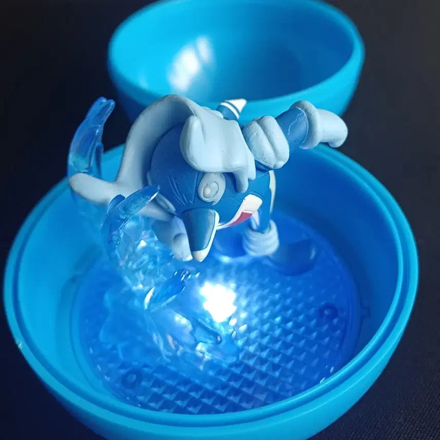 [BUNJANG] Pokemon Dolphman Figure with Light-Up Case / 포켓몬스터 돌핀맨 피규어 (빛 나오는 케이스 포함)