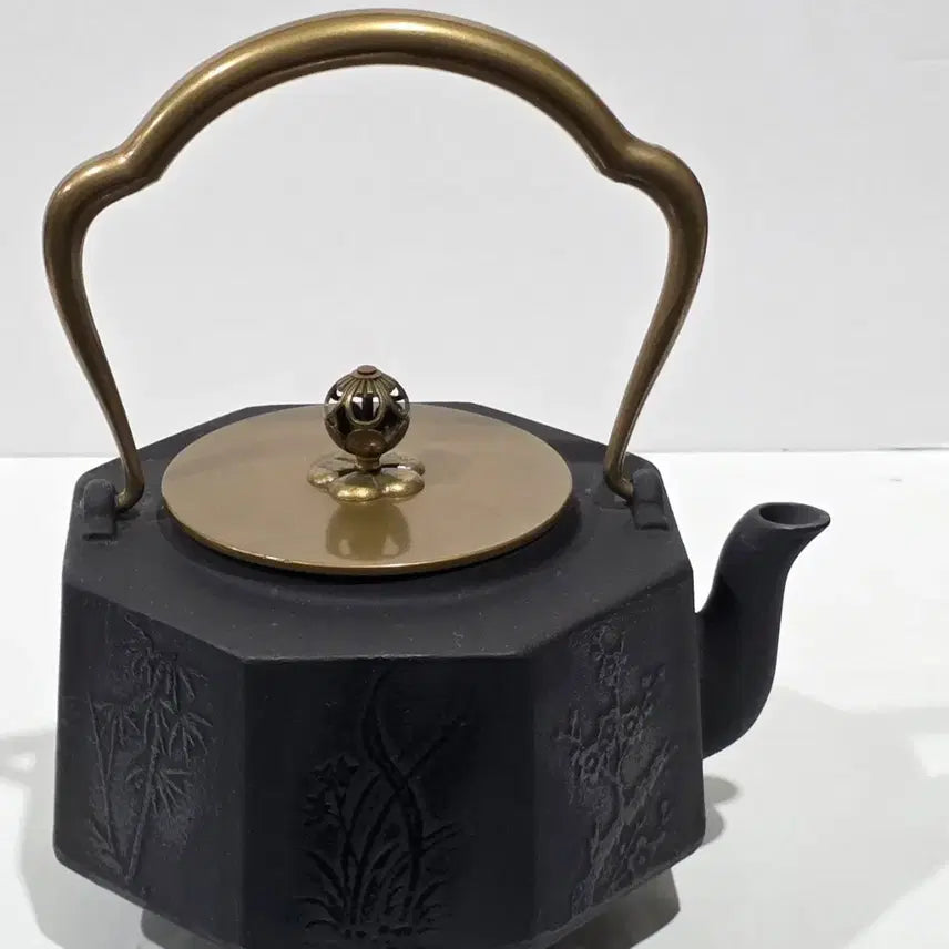 [BUNJANG] Nambu Ironware Teapot with Engraved Pattern / 남부철기 찻주전자