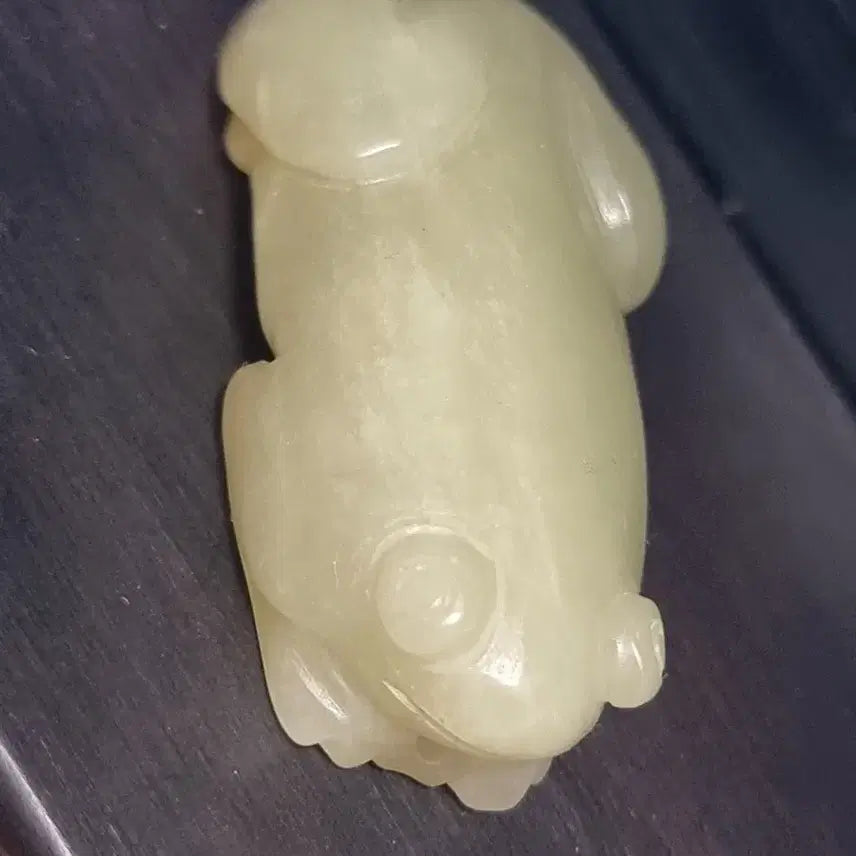 [BUNJANG] Huazhen Jade Toad Sculpture / 오래된 화전옥 두꺼비 조각품 청백옥