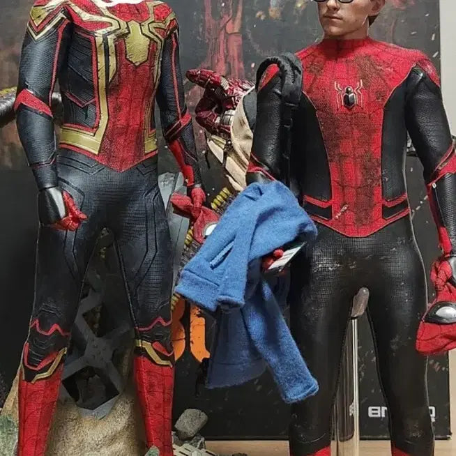 [BUNJANG] Hot Toys Iron Spider-Man 2.0 Battle Damaged Custom Upgrade Suit with Accessories / 핫토이 아스파2.0헤드+ 업글슈트 (배틀데미지커스텀)