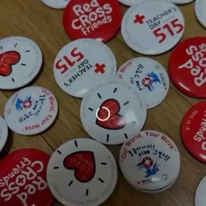 [BUNJANG] Red Cross Friends Badge Collection / 대한적십자사 뱃지