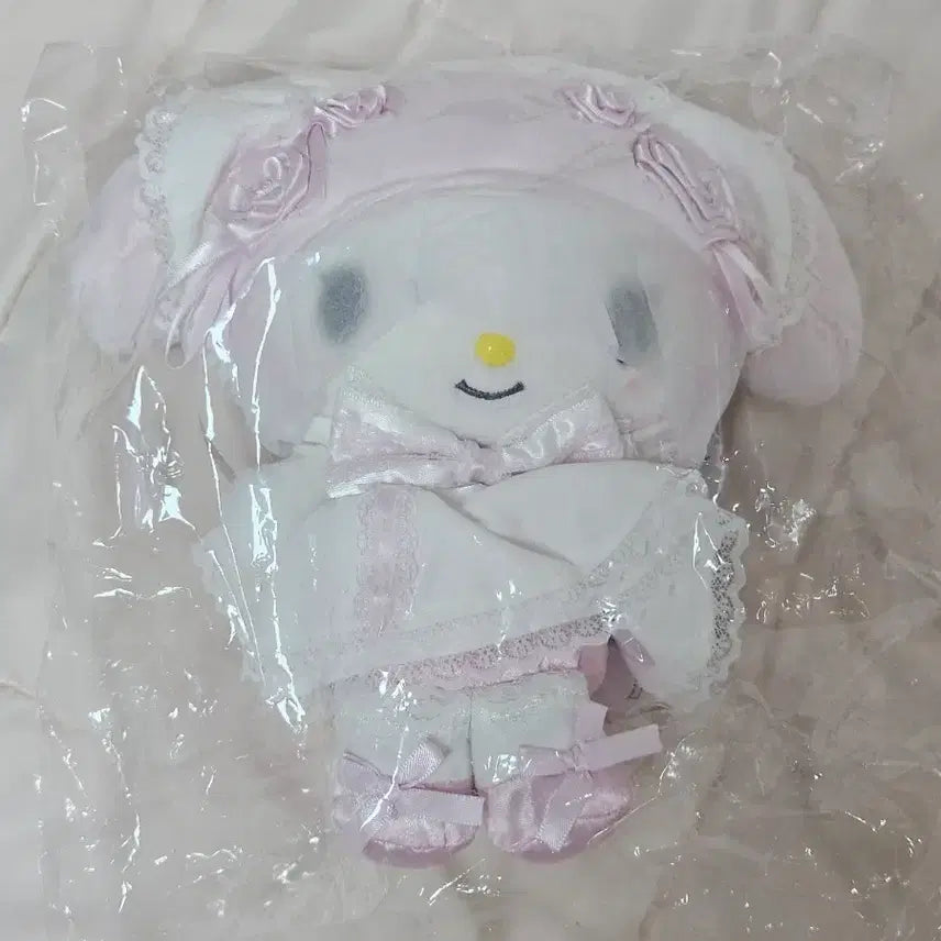 [BUNJANG] Sanrio My Melody White Frill Plush Doll / 산리오 마이멜로디 화이트프릴 누이 인형