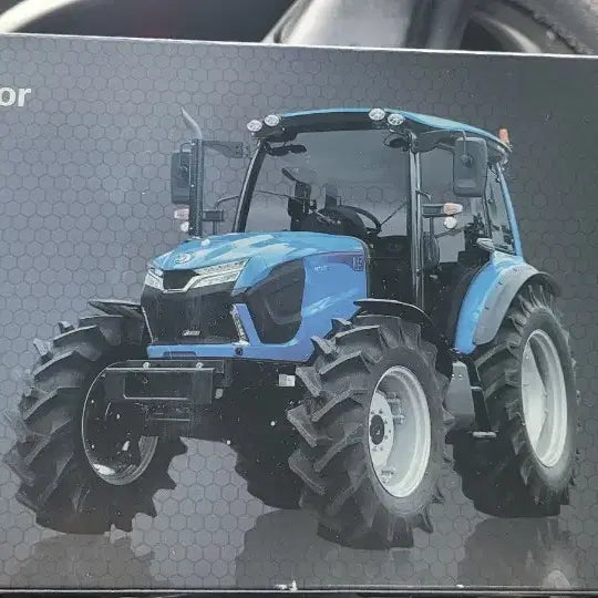 [BUNJANG] LS Tractor MT7 Series 1/25 Scale Model Car / LS 트랙터 MT7 시리즈 1/25 스케일  미니카
