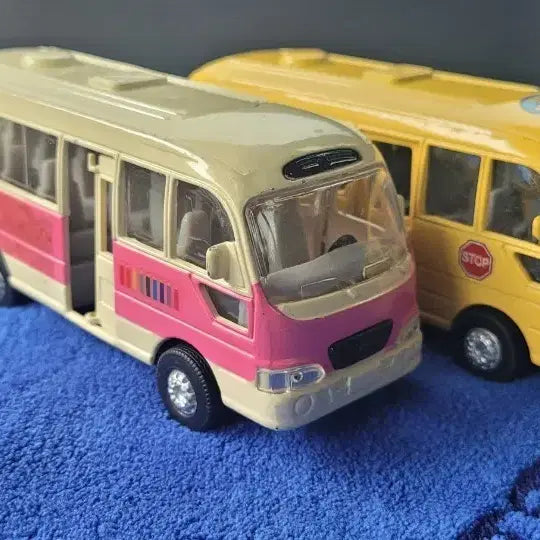 [BUNJANG] Hyundai County Mini Car 2-Piece Set / 현대 카운티 미니카 두대