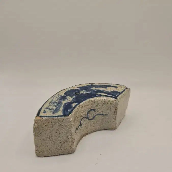 [BUNJANG] Antique Blue-and-White Porcelain Landscape Linear Inkstone / 골동품 청화백자 산수문 선형연적