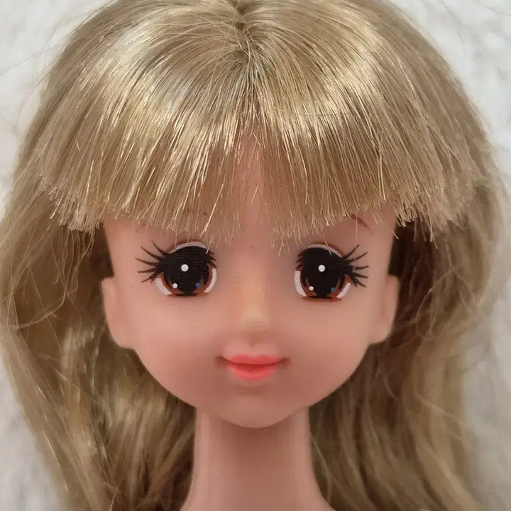 [BUNJANG] Blonde Jennie Doll / 금발의 제니인형