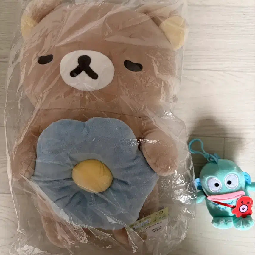 [BUNJANG] Rilakkuma Flower Big Cushion Plush Doll / 리락쿠마 꽃 빅누이 쿠션 인형