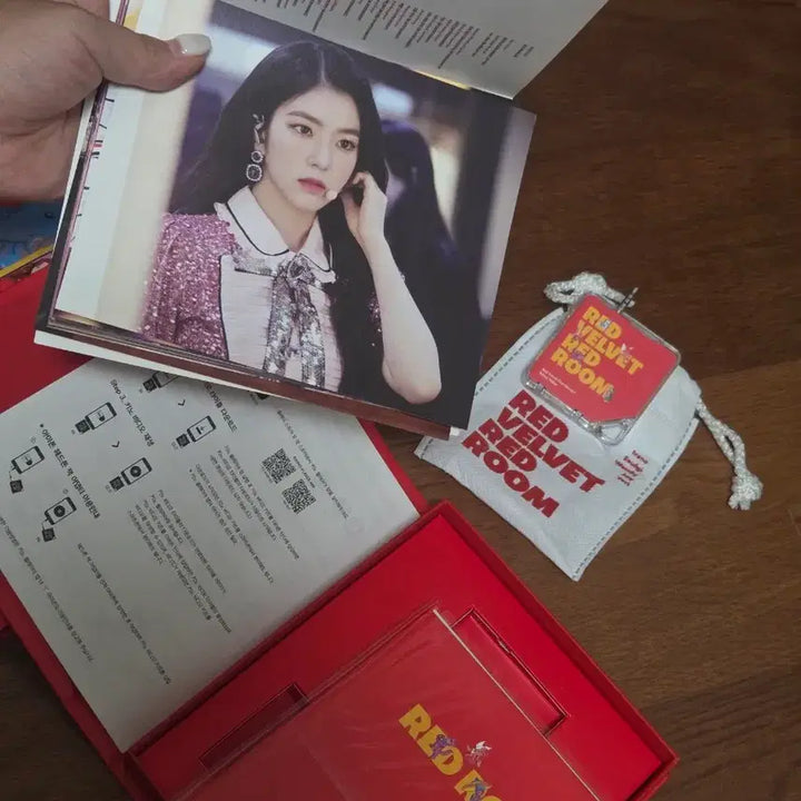 [BUNJANG] Red Velvet Red Room Concert Photobook + Kino Video Set / 레드벨벳 레드룸 세트