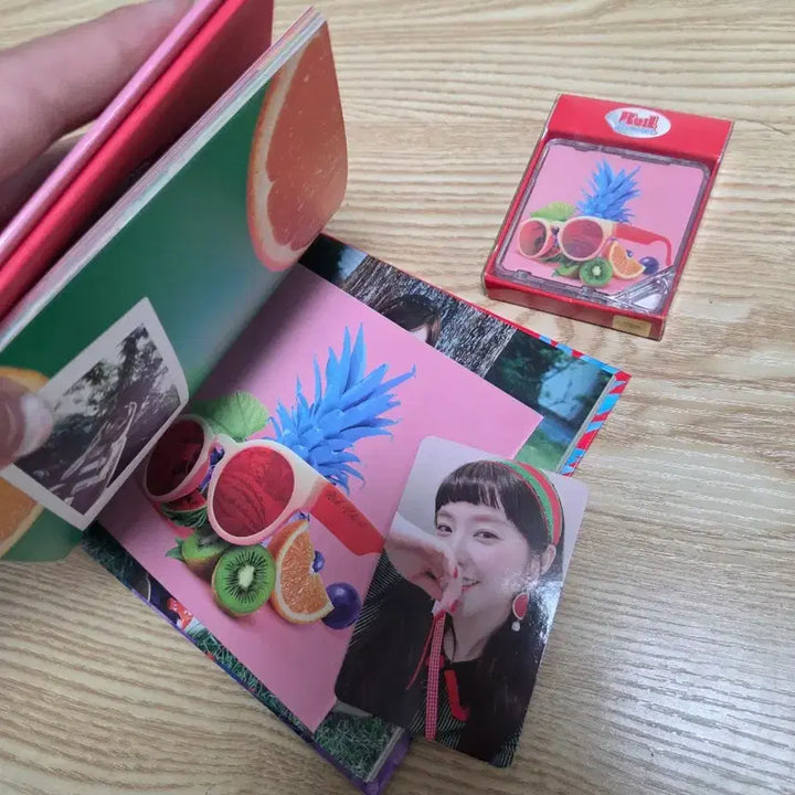 [BUNJANG] Red Velvet The Red Summer (Red Flavor) CD Album + Kino Album Bundle Set (Irene Photocard) / 레드벨벳 The Red Summer (빨간 맛) CD 앨범(아이린포카) + 키노 앨범 일괄