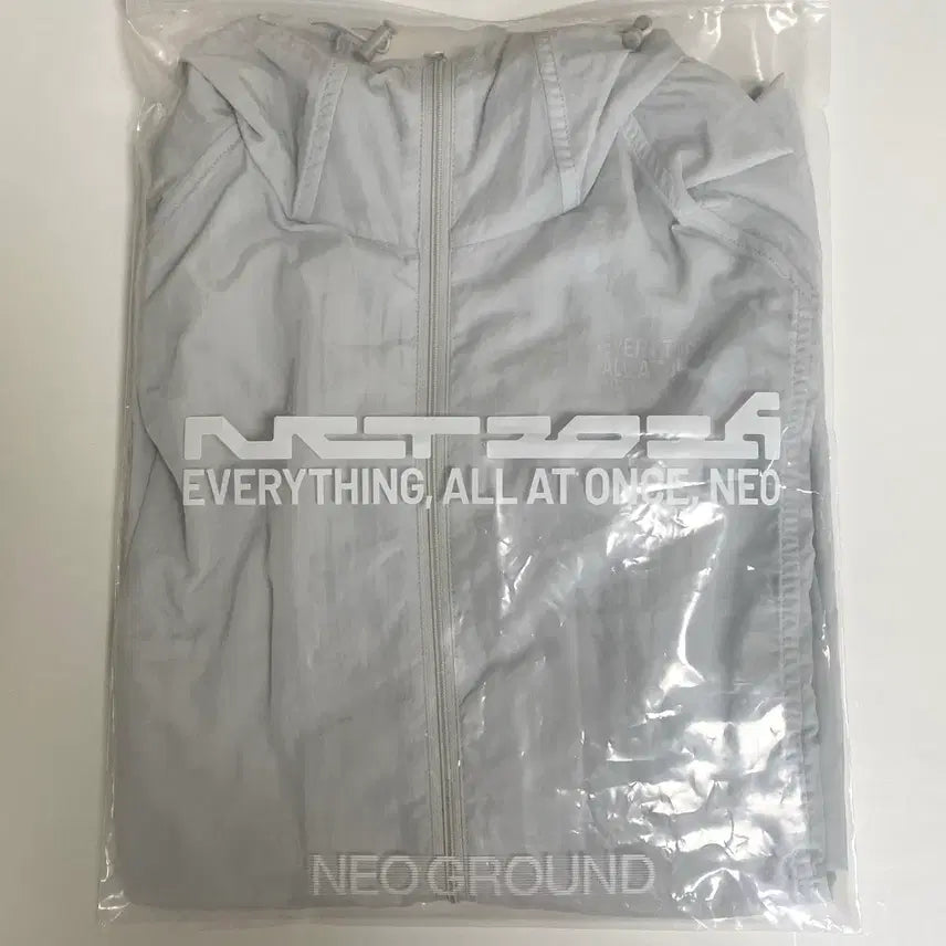 [BUNJANG] NCT 10th Anniversary Neo Ground Windbreaker / [당일발송] 엔시티 10주년 네오그라운드 윈드브레이커 새상품
