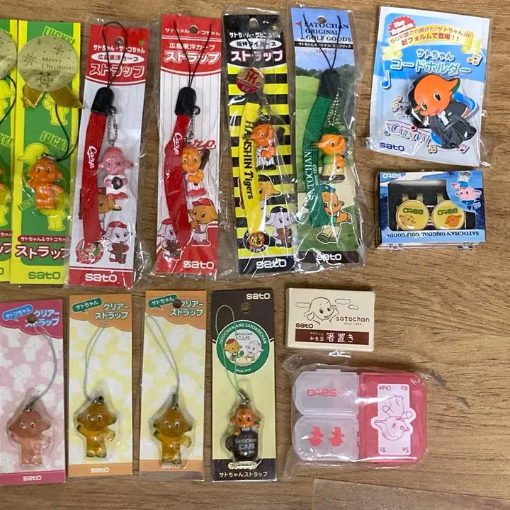 [BUNJANG] Sato-chan Vintage Strap Figure Keychain, Golf Accessory Case, Chopstick Rest Bundle Set / 사토짱 빈티지 스트랩 피규어키링 골프용품 케이스 등 일괄세트