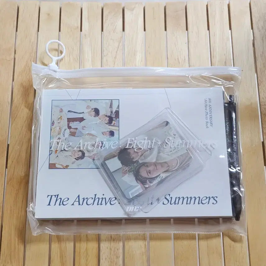 [BUNJANG] ONF 8th Anniversary Popup Photobook Photocard / 온앤오프 8주년 팝업 포토북 포카